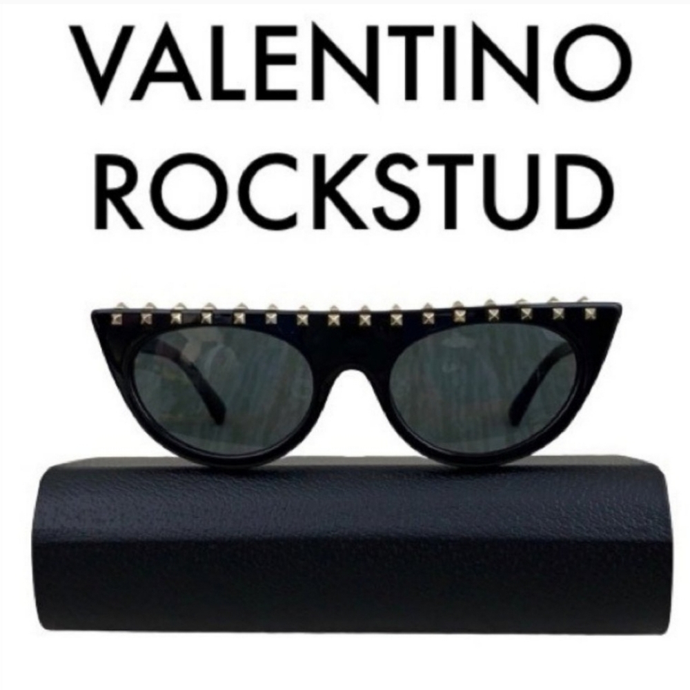 VALENTINO NWT BLACK ROCKSTUD SUNGLASSES